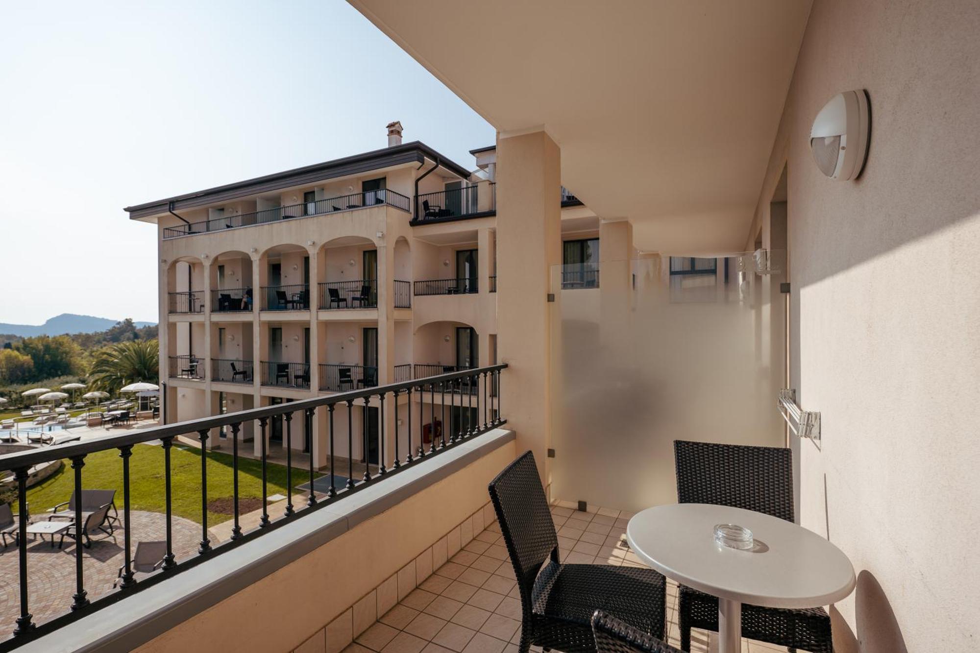 Villa Luisa Resort & Luxury Apartments San Felice del Benaco Exterior foto